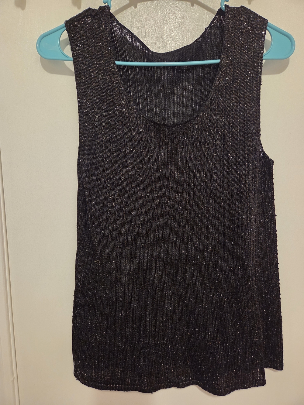 Sequin Ribbed Knit Tank - Picture 4 of 5